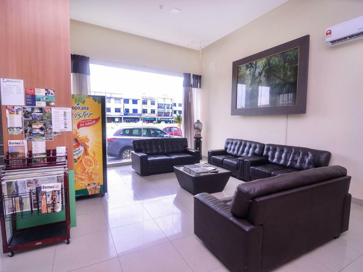 Nova Kuching Hotel מראה חיצוני תמונה