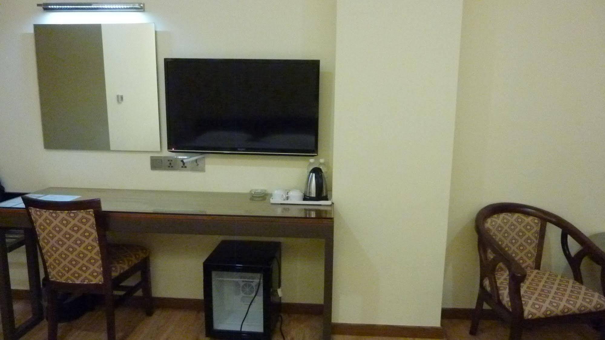 Nova Kuching Hotel מראה חיצוני תמונה