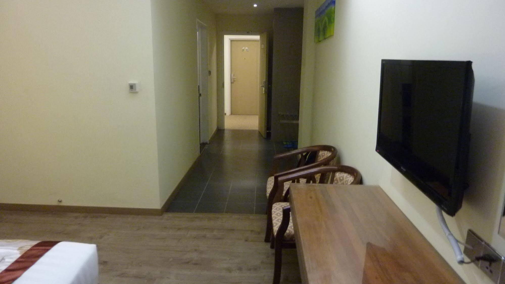 Nova Kuching Hotel מראה חיצוני תמונה