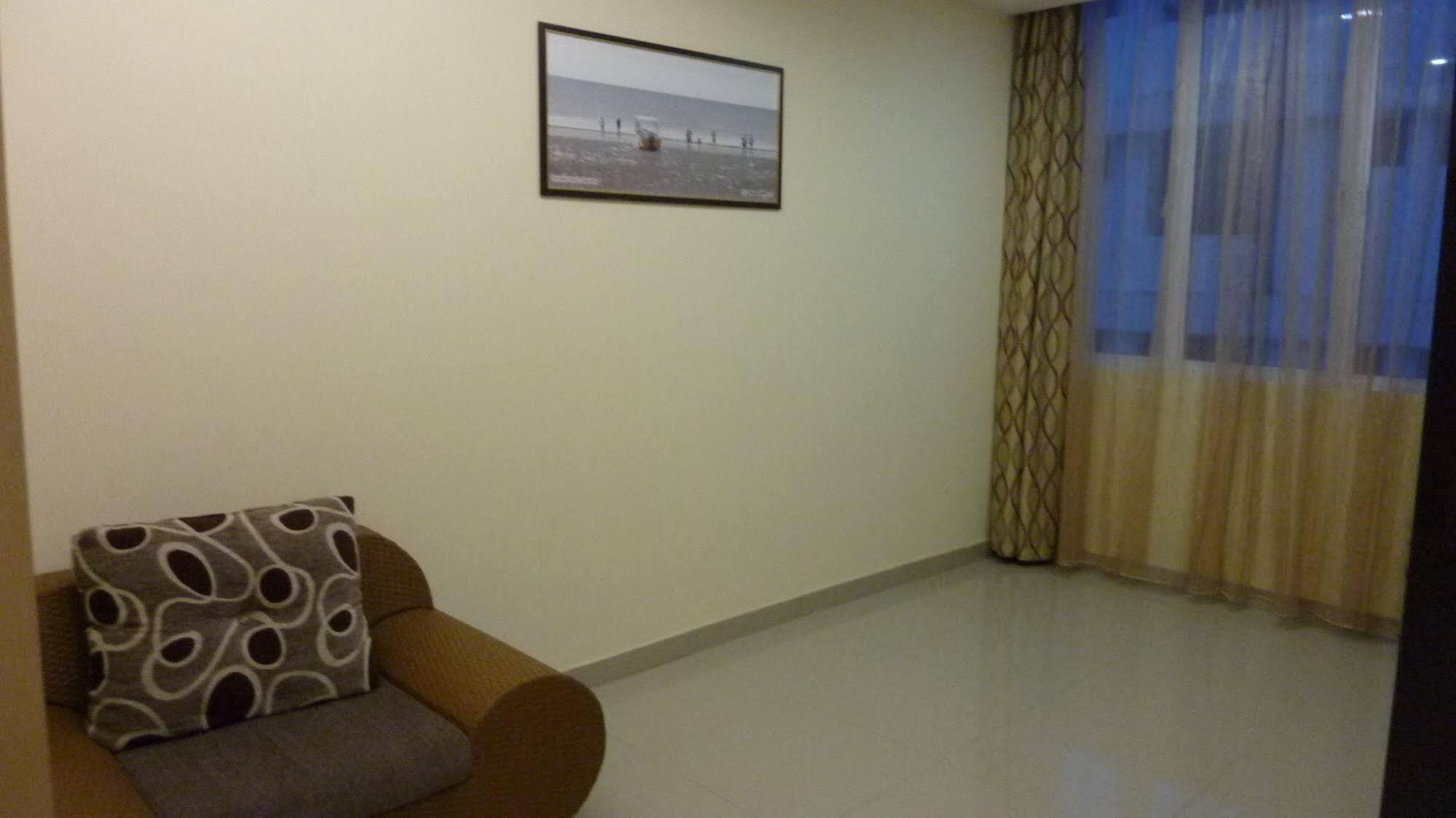 Nova Kuching Hotel מראה חיצוני תמונה