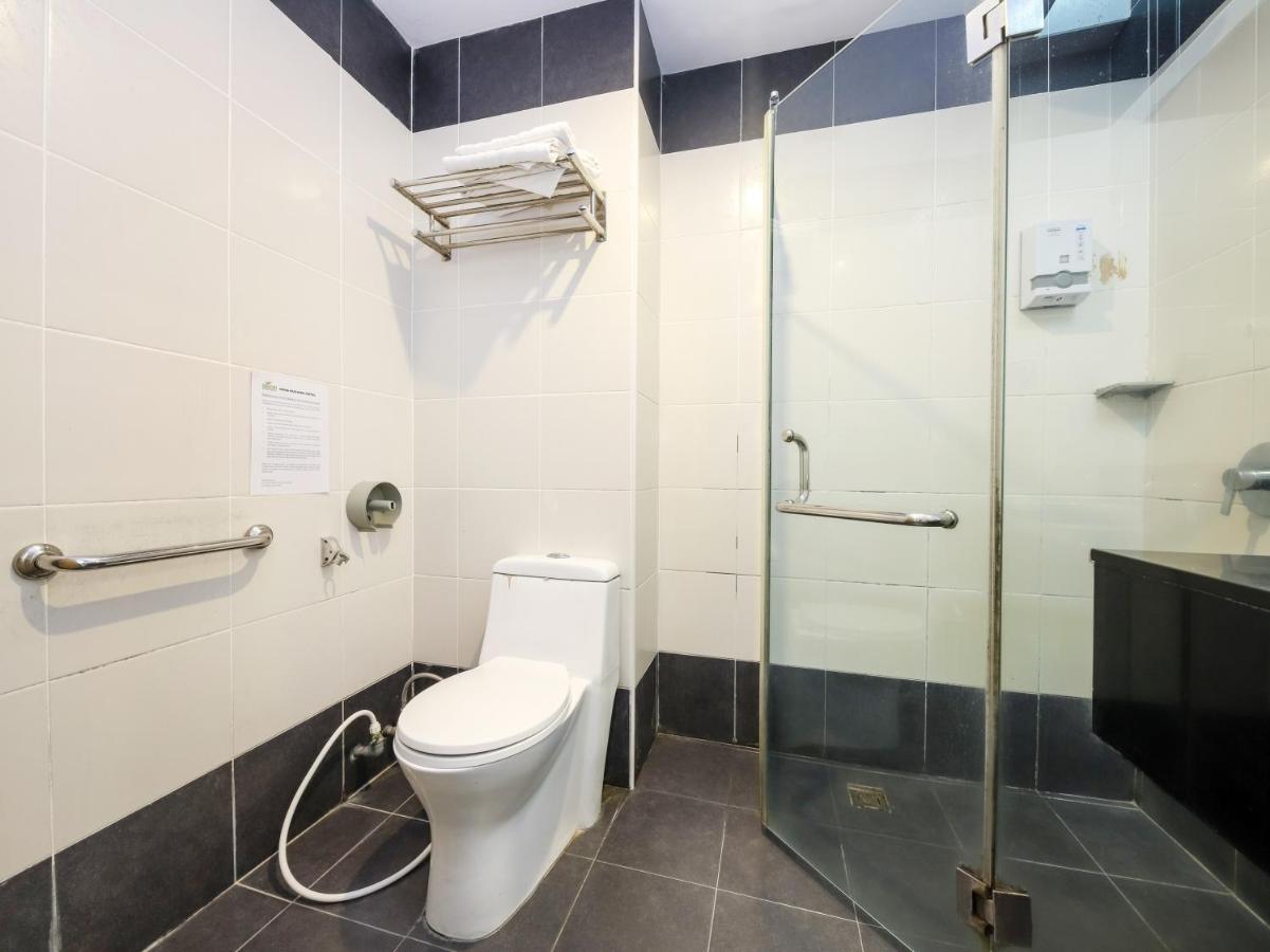 Nova Kuching Hotel מראה חיצוני תמונה